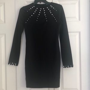 Long sleeves black bodycon dress